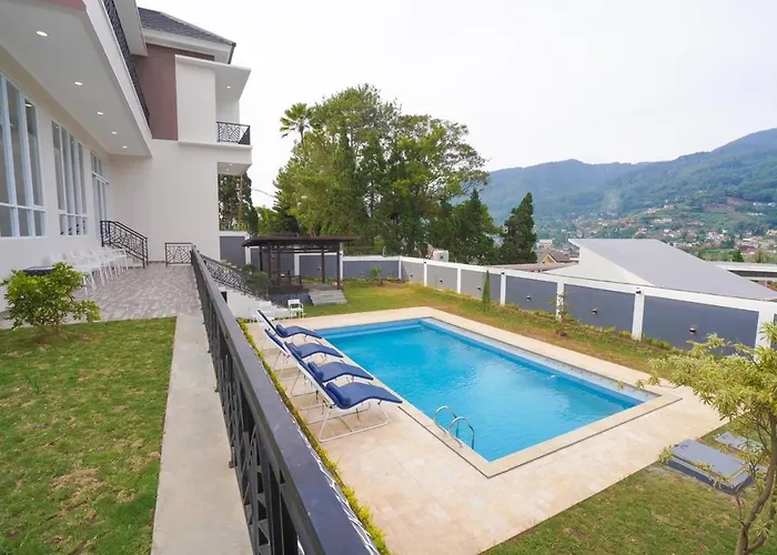 Marseillia Hills Hotel Puncak